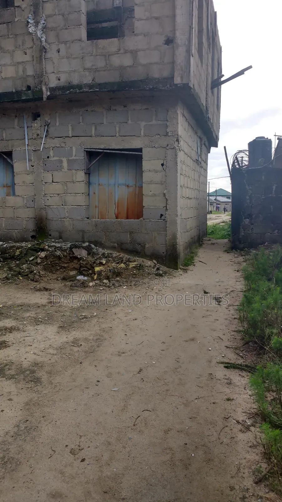 6bdrm Block of Flats in Badore for sale