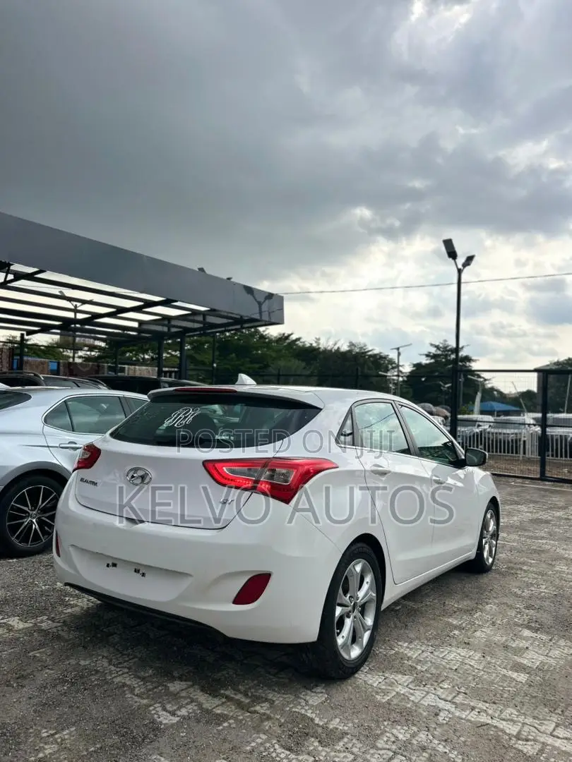 Hyundai Elantra 2014 White