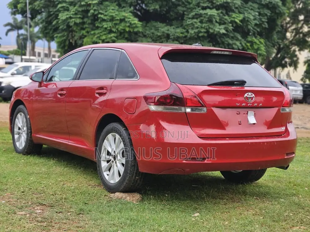 Toyota Venza LE 2012 Red