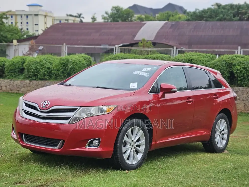 Toyota Venza LE 2012 Red