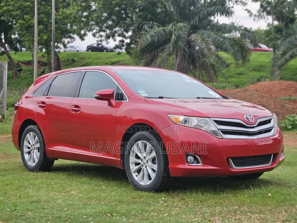 Toyota Venza LE 2012 Red
