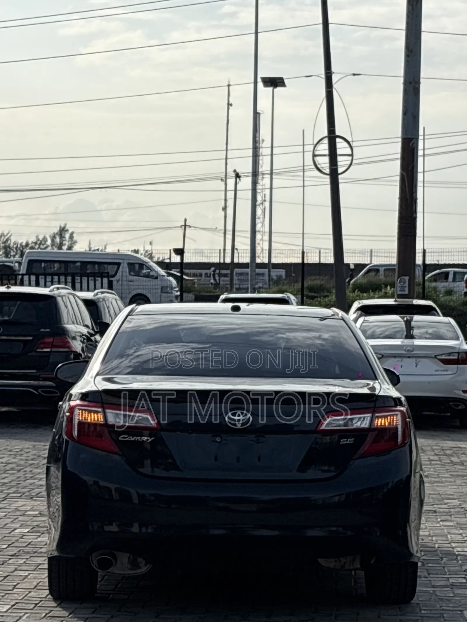 Toyota Camry SE V6 4dr Sedan (3.5L 6cyl 6A) 2012 Black