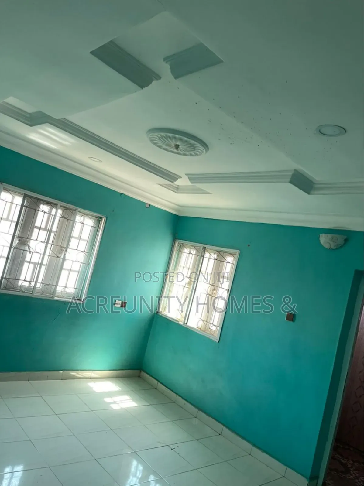 8bdrm Duplex in Unique Street, Oyo / Oyo for sale