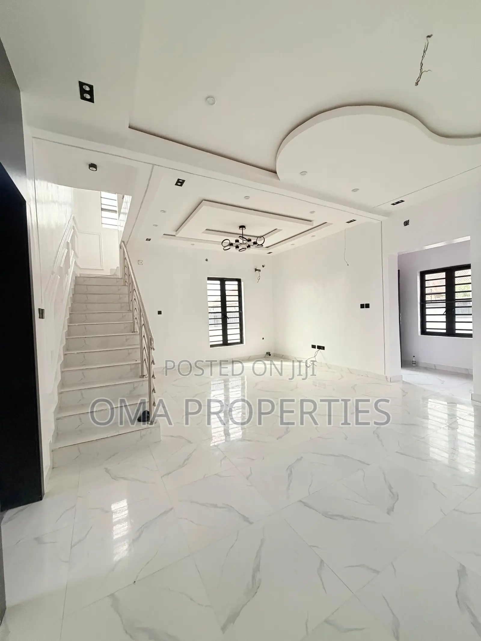 Furnished 4bdrm House in Oko-Oba for sale