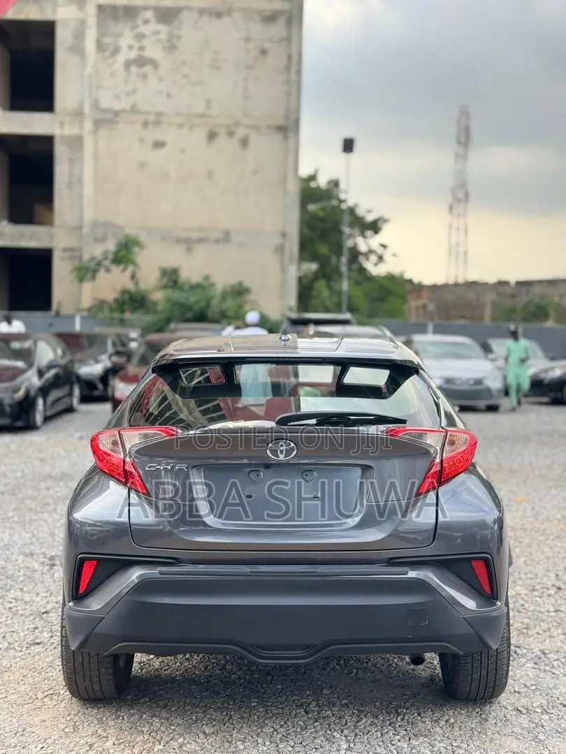 Toyota C-HR 2021 Gray