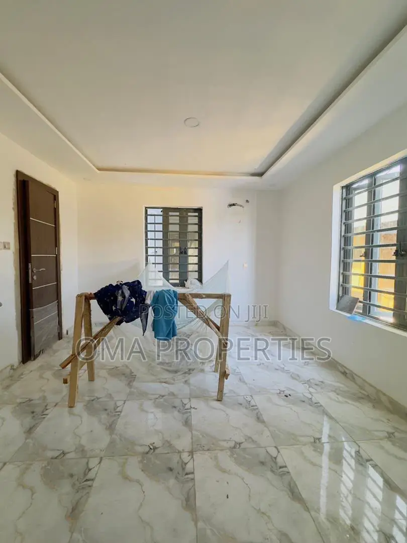 Furnished 4bdrm House in Gbagada for sale