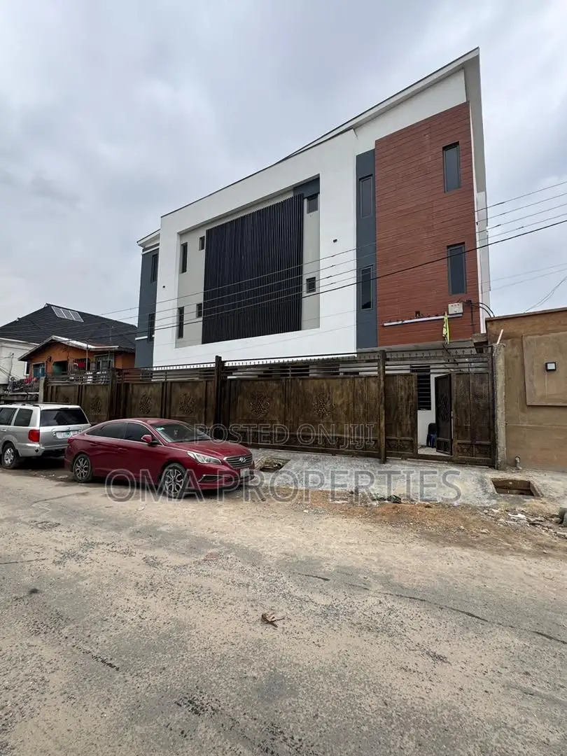 Furnished 2bdrm House in Surulere for sale
