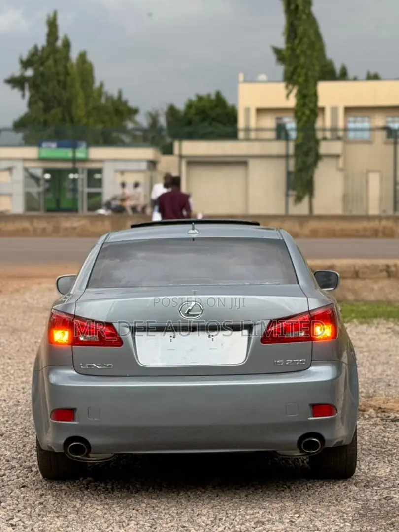 Lexus IS 2008 Blue