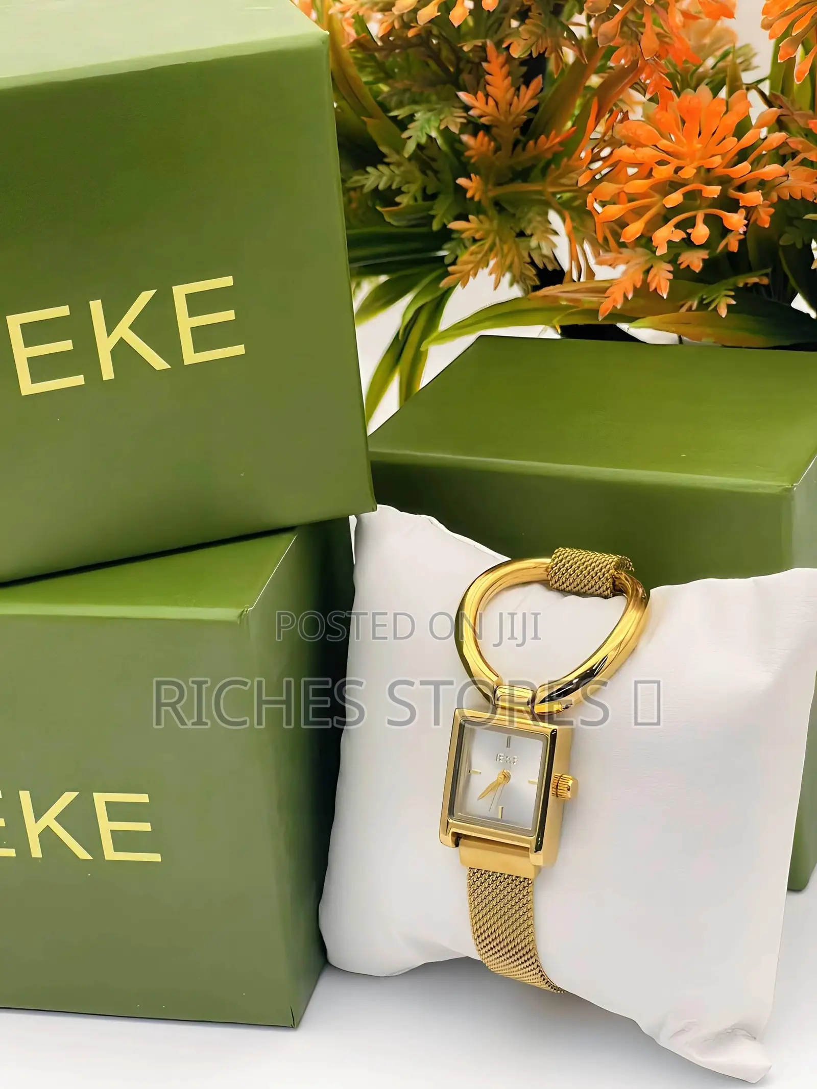 Ieke Golden Elegance Mesh Bracelet Watch