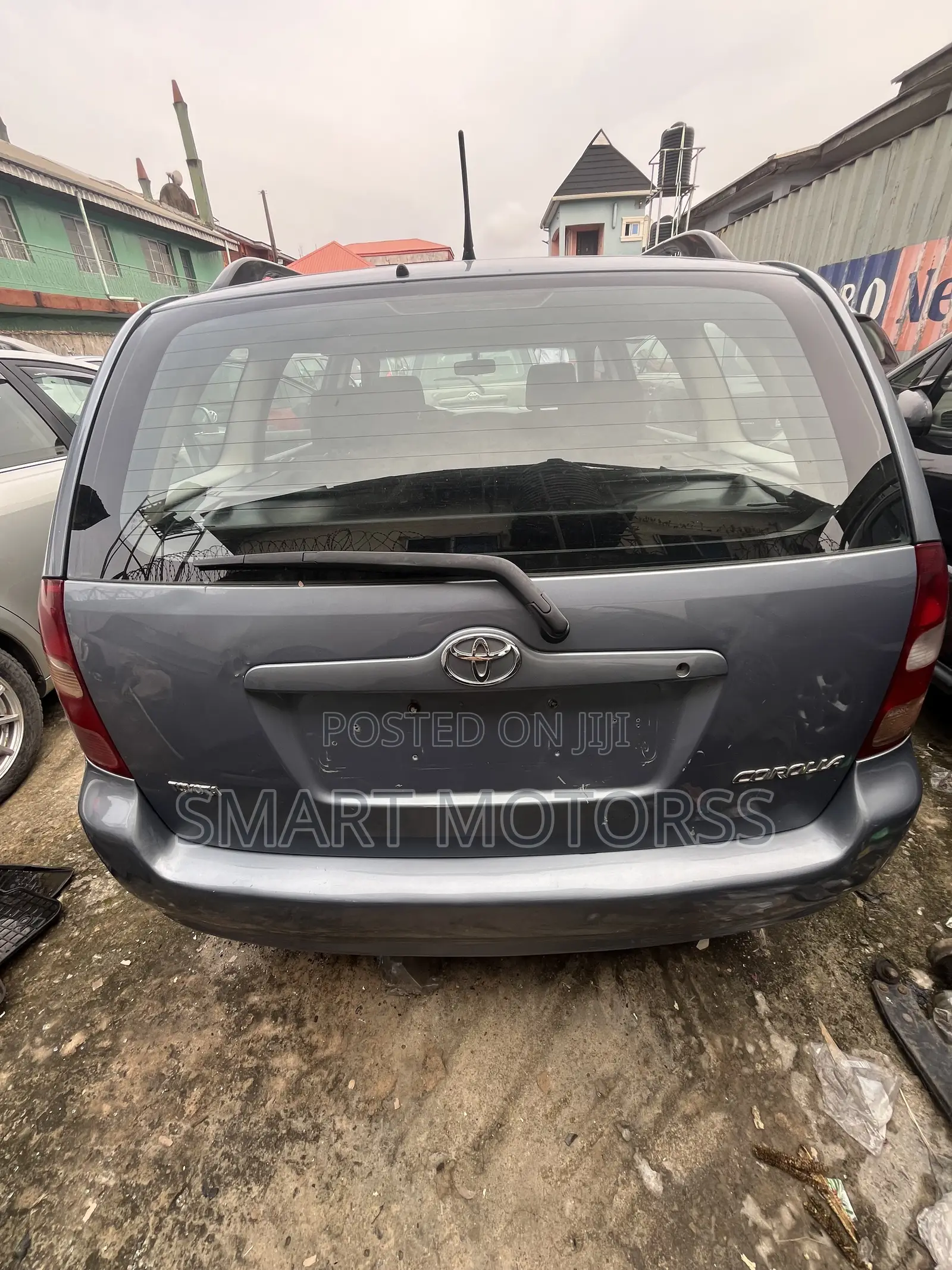 Toyota Corolla Liftback 2005 Gray