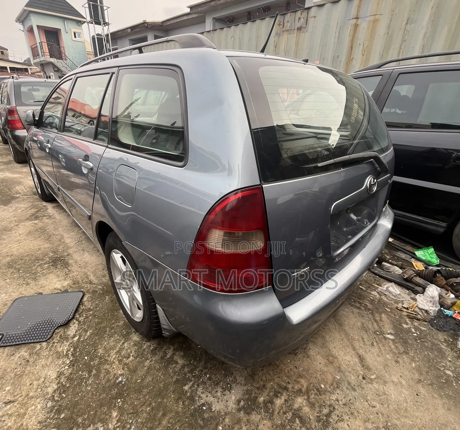 Toyota Corolla Liftback 2005 Gray