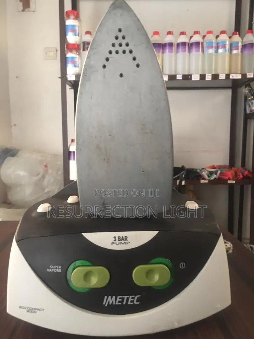 Beautiful Quality Imetec Steam Iron as Good as New Working Perfectly