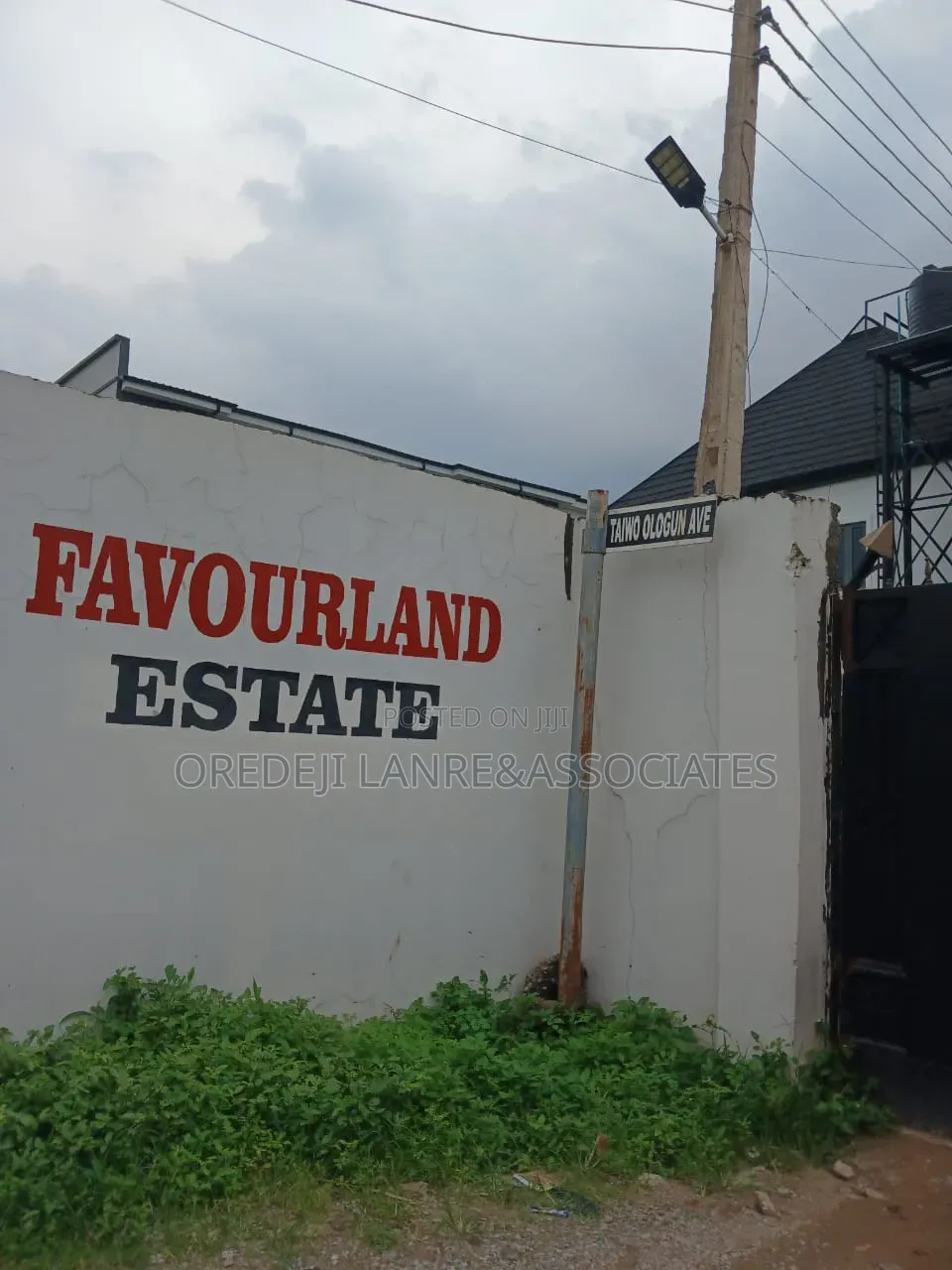 557sqm at N200m
Favoured Estate
Abuodun Onitiri