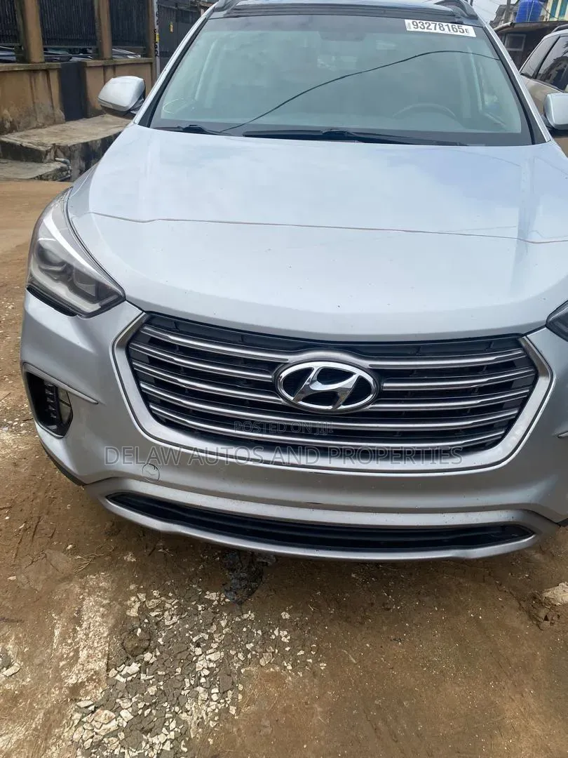 Hyundai Santa Fe 2017 Silver