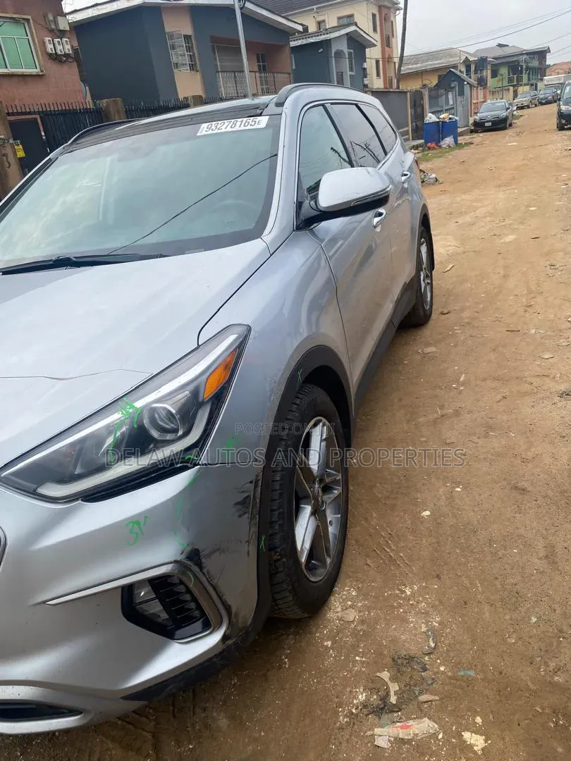 Hyundai Santa Fe 2017 Silver