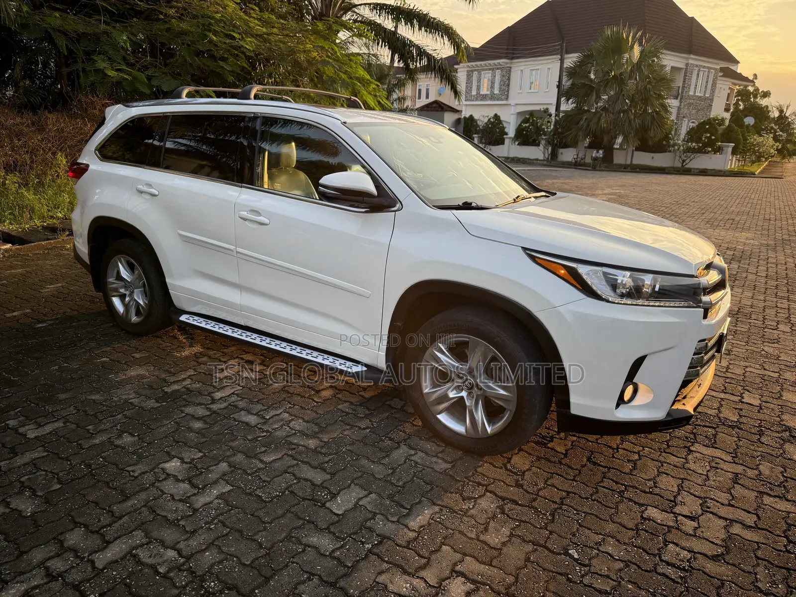 Toyota Highlander Limited Platinum 4x4 V6 (3.5L 6cyl 8A) 2017 White