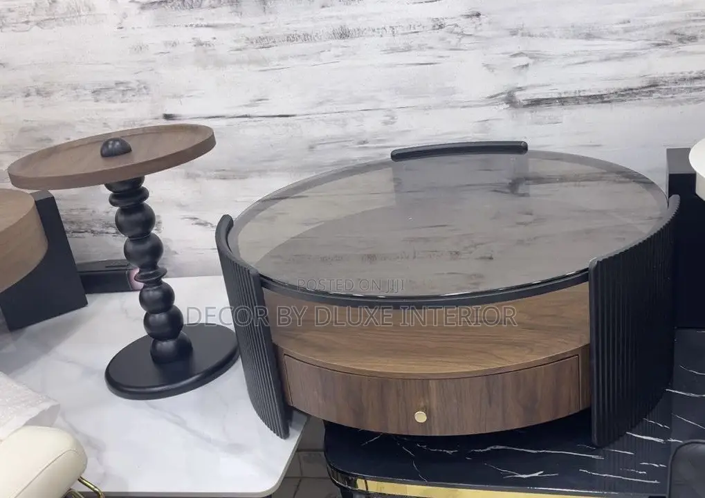 Vintage Style Solid Wood Round Nordic Coffee Table