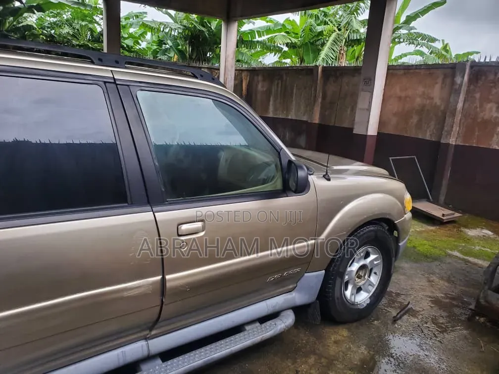 Ford Explorer 2008 Gold
