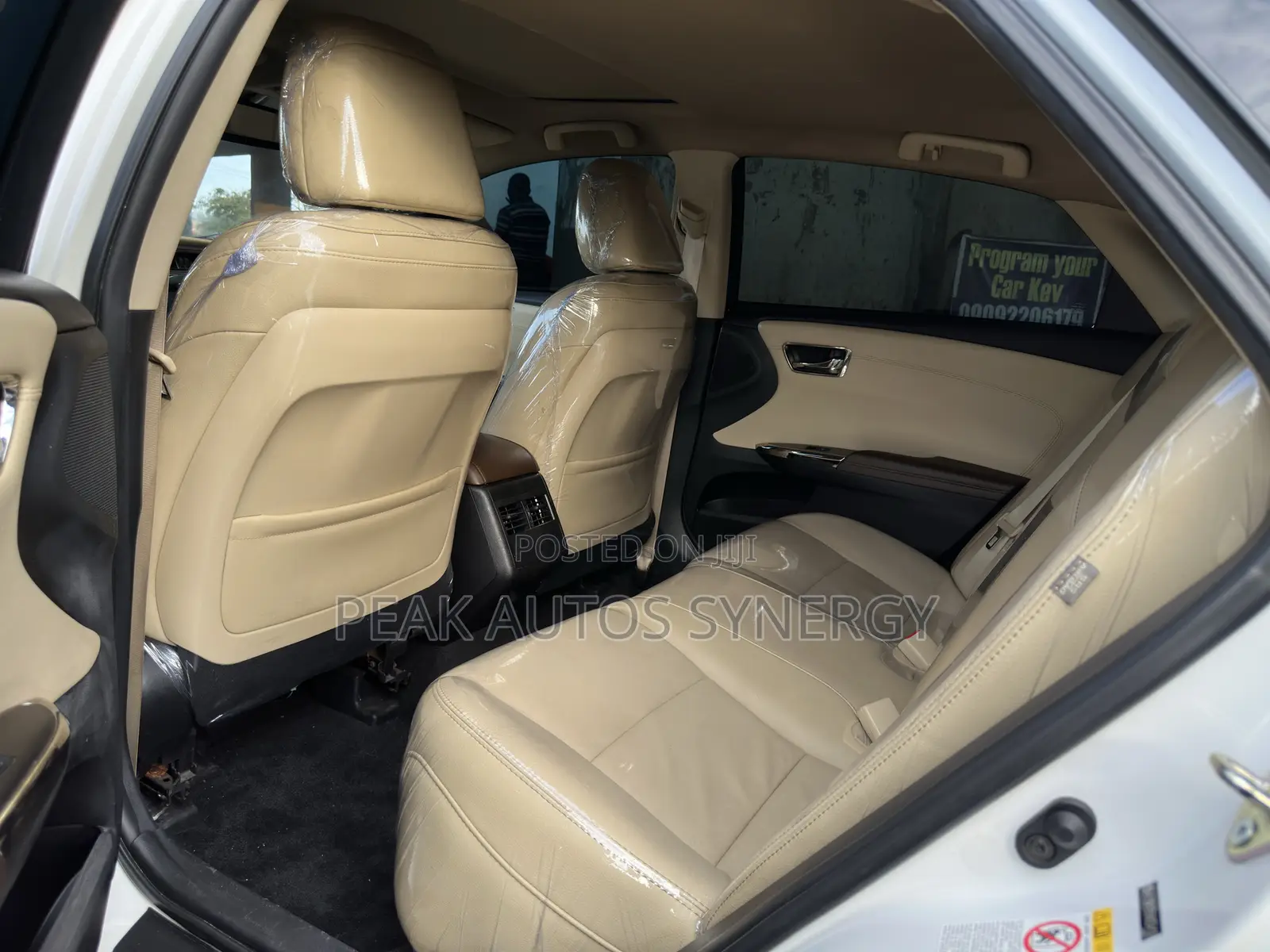 Toyota Avalon Touring FWD Sedan (3.6L 6cyl 6A) 2016 White