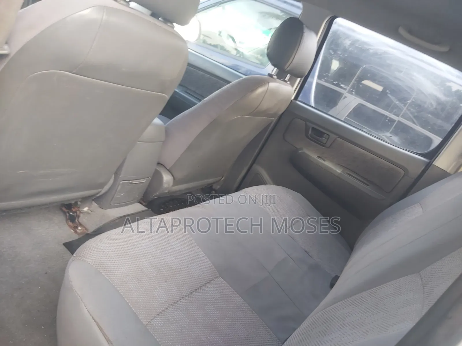 Toyota Hilux 2012 White