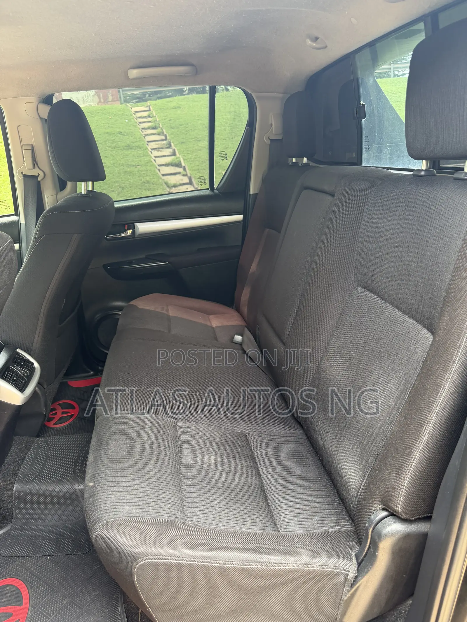 New Toyota Hilux 2023 Black