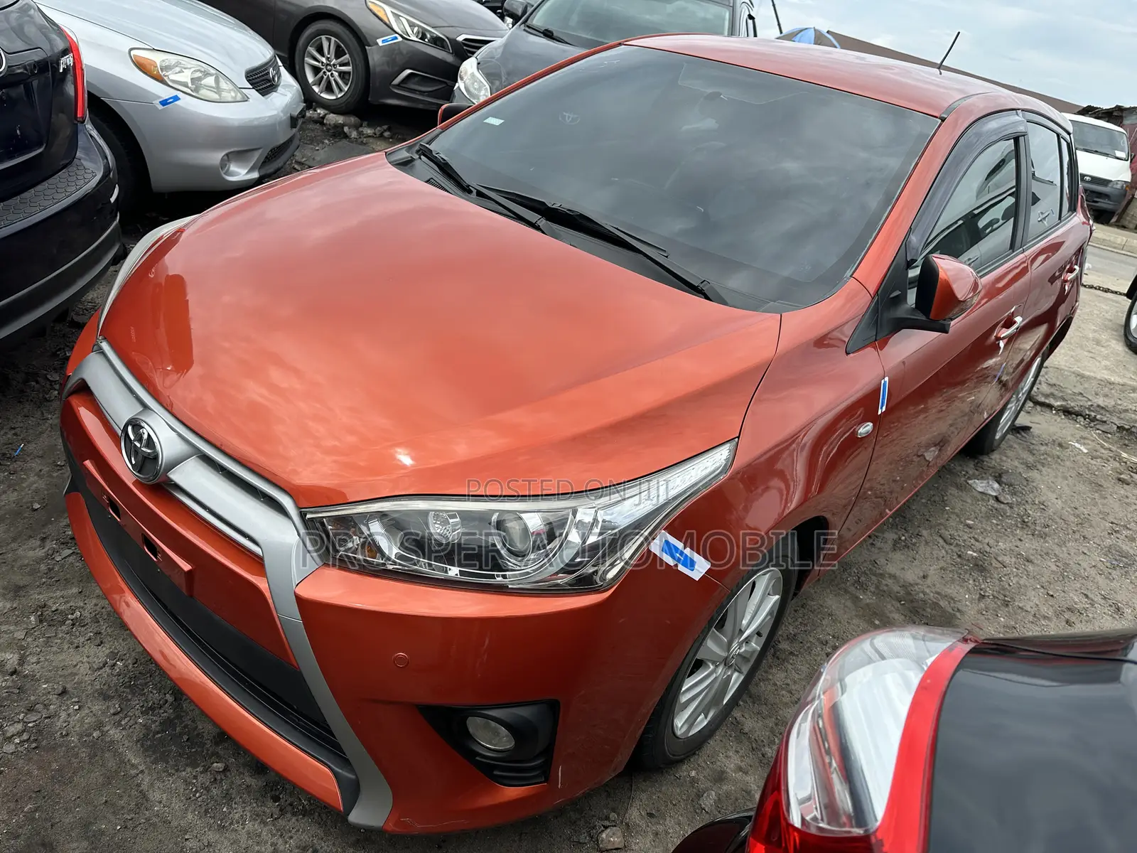 Toyota Yaris L Hatchback 5dr 2015 Red