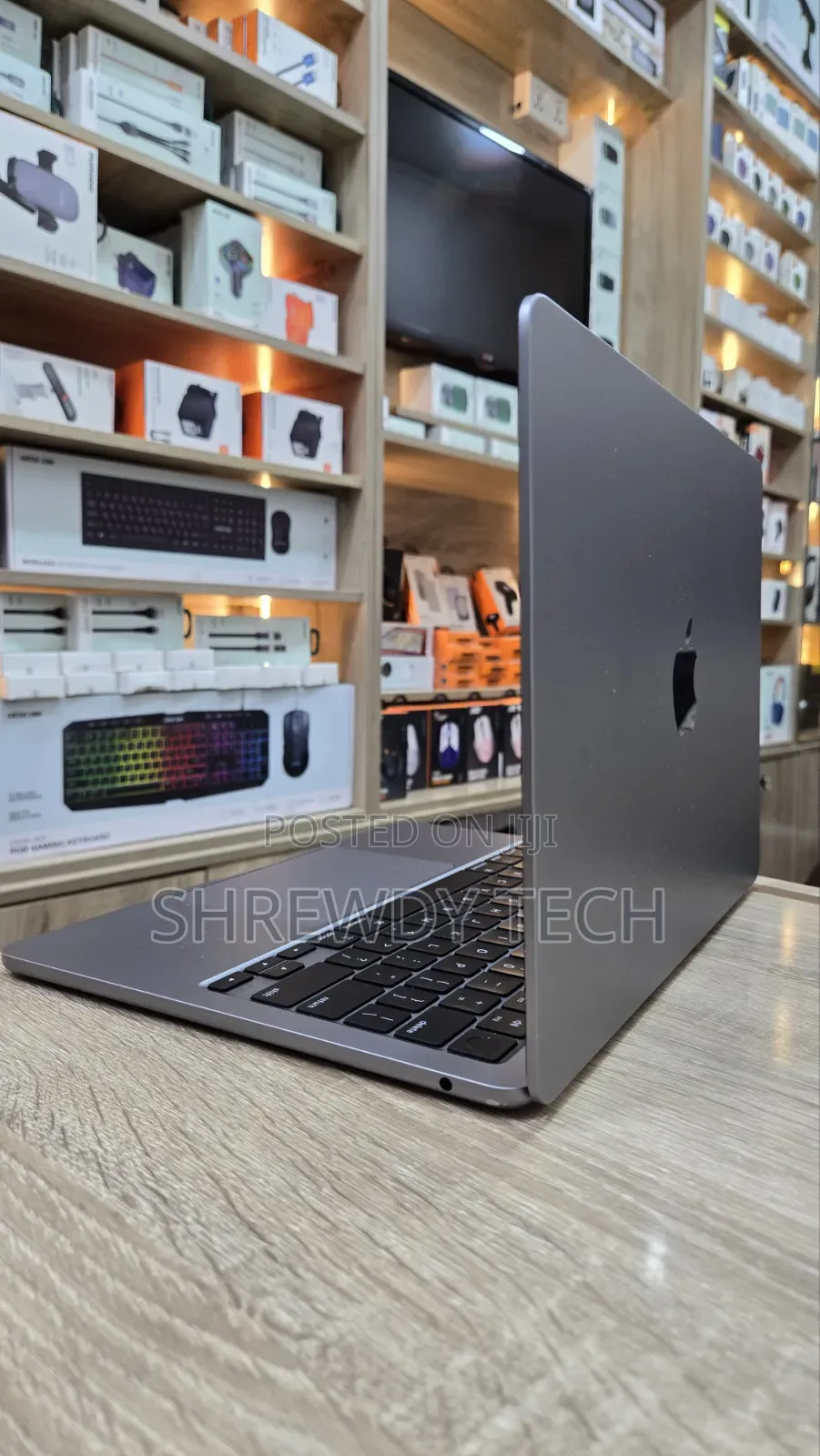 Laptop Apple MacBook Air 2024 M3 8GB Apple M3 SSD 512GB