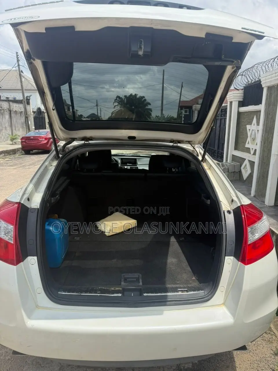 Honda Crosstour 2011 White