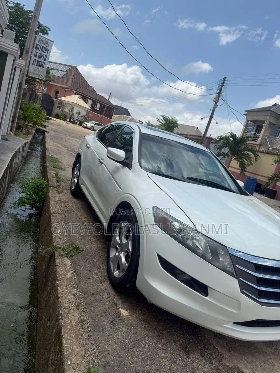 Honda Crosstour 2011 White
