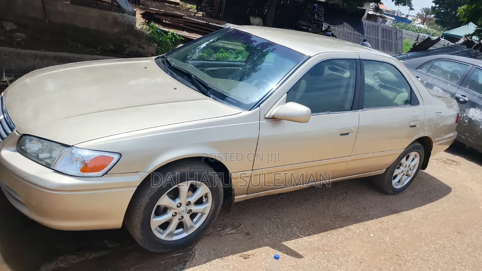 Toyota Camry 2001 Gold