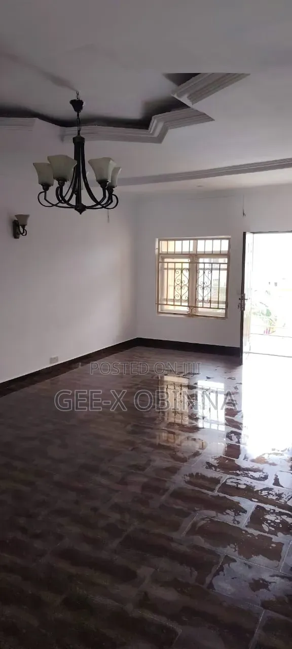 3bdrm Block of Flats in Wuye for rent