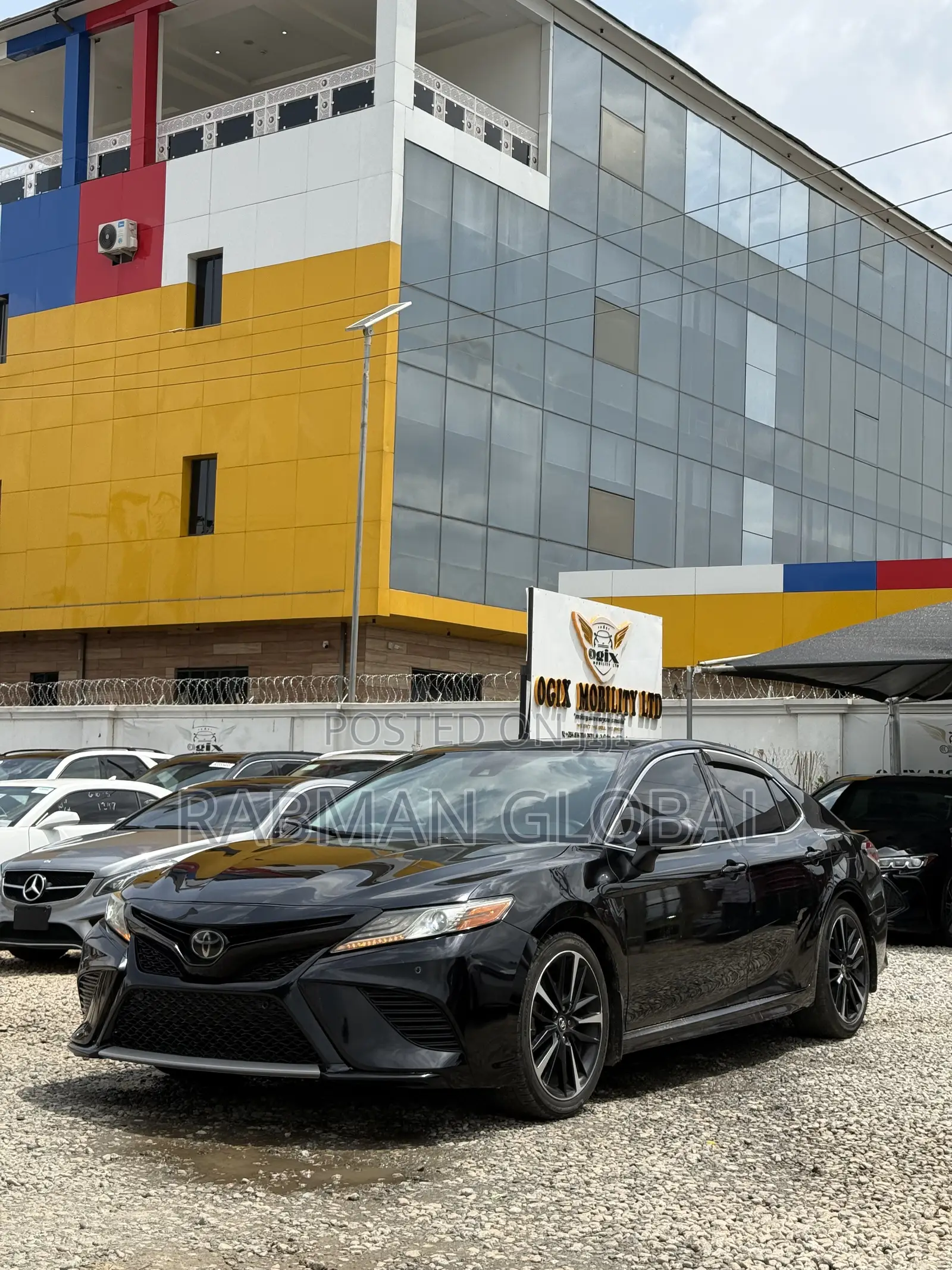 Toyota Camry XSE FWD (2.5L 4cyl 8AM) 2018 Black