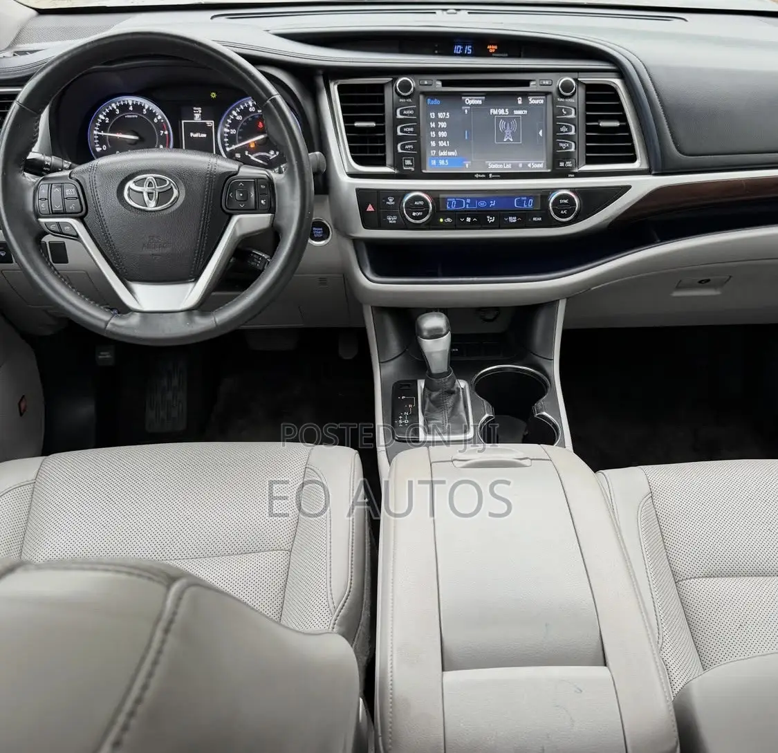 Toyota Highlander Limited 4dr SUV AWD (3.5L 6cyl 6A) 2015 Silver