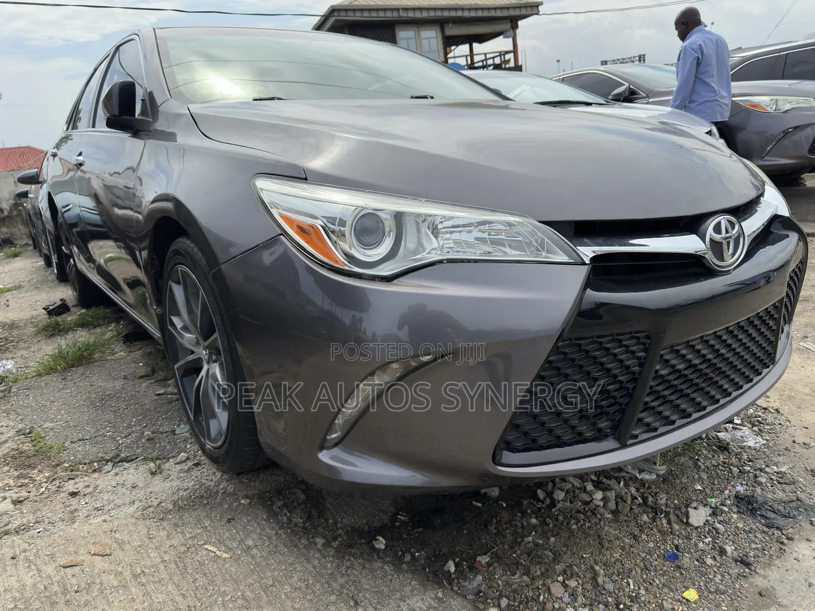 Toyota Camry XSE 4dr Sedan (2.5L 4cyl 6A) 2015 Gray