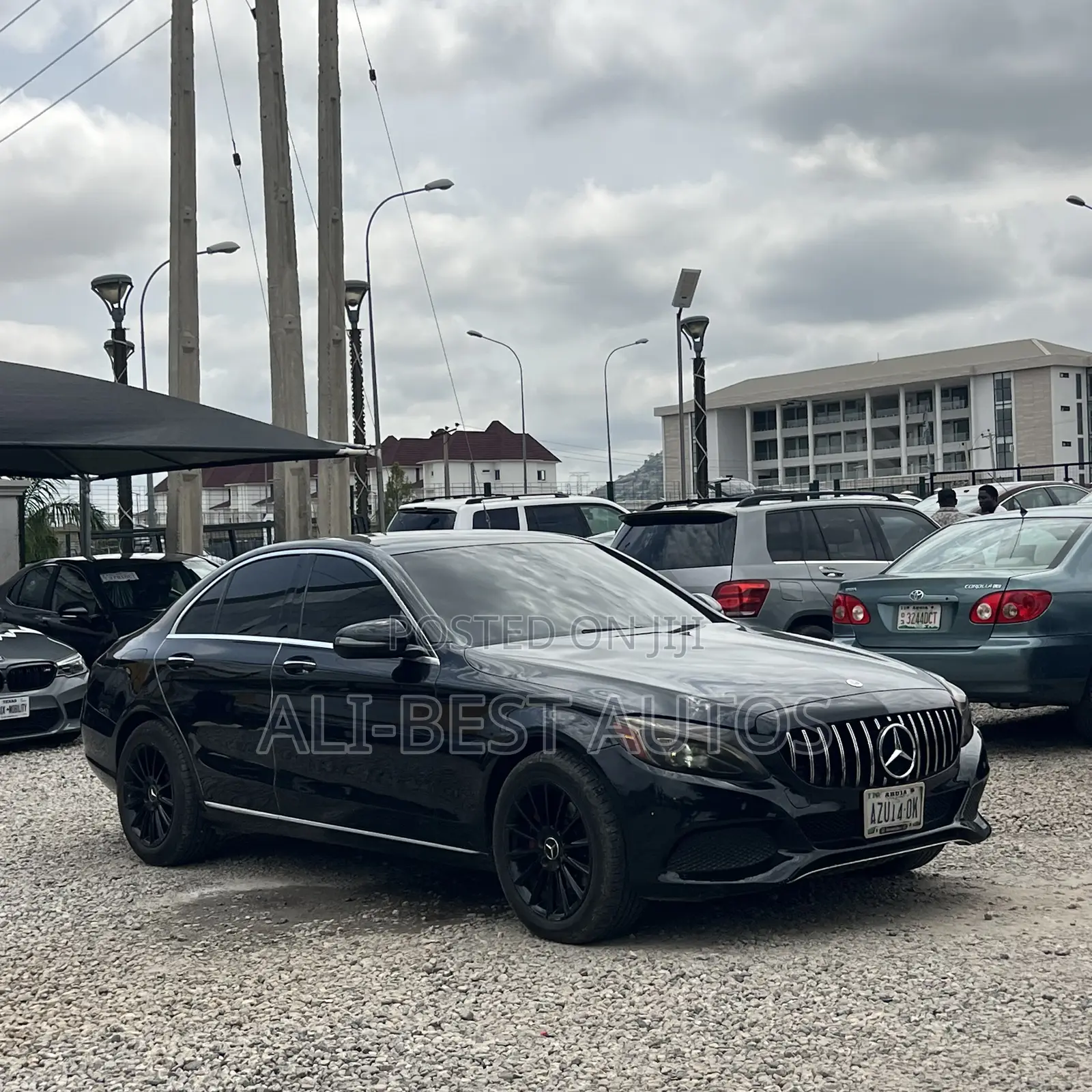 Mercedes-Benz C300 2016 Black