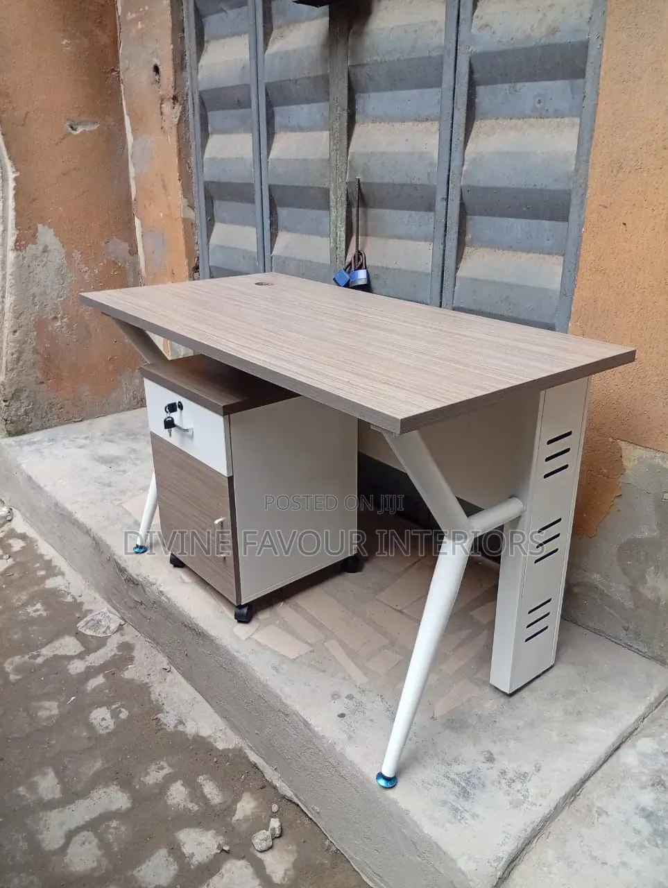 Modern Metal Office Table With Drawers
