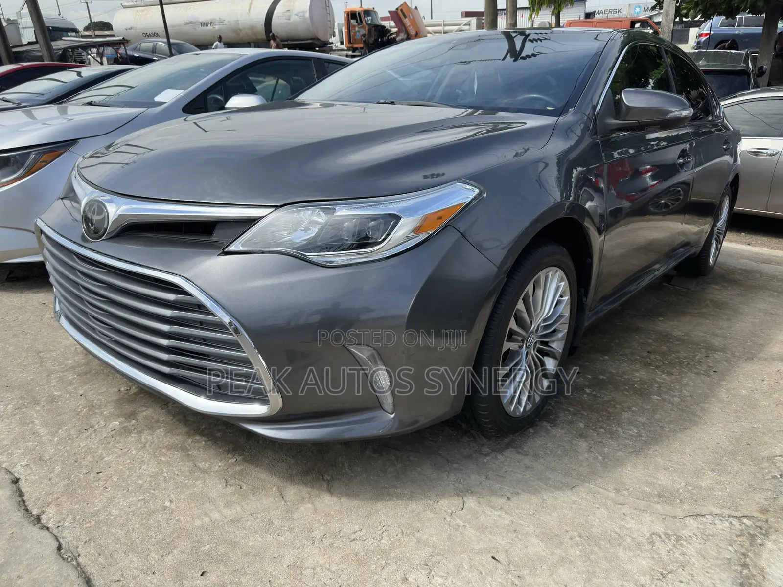Toyota Avalon Limited FWD Sedan (3.6L 6cyl 6A) 2016 Gray