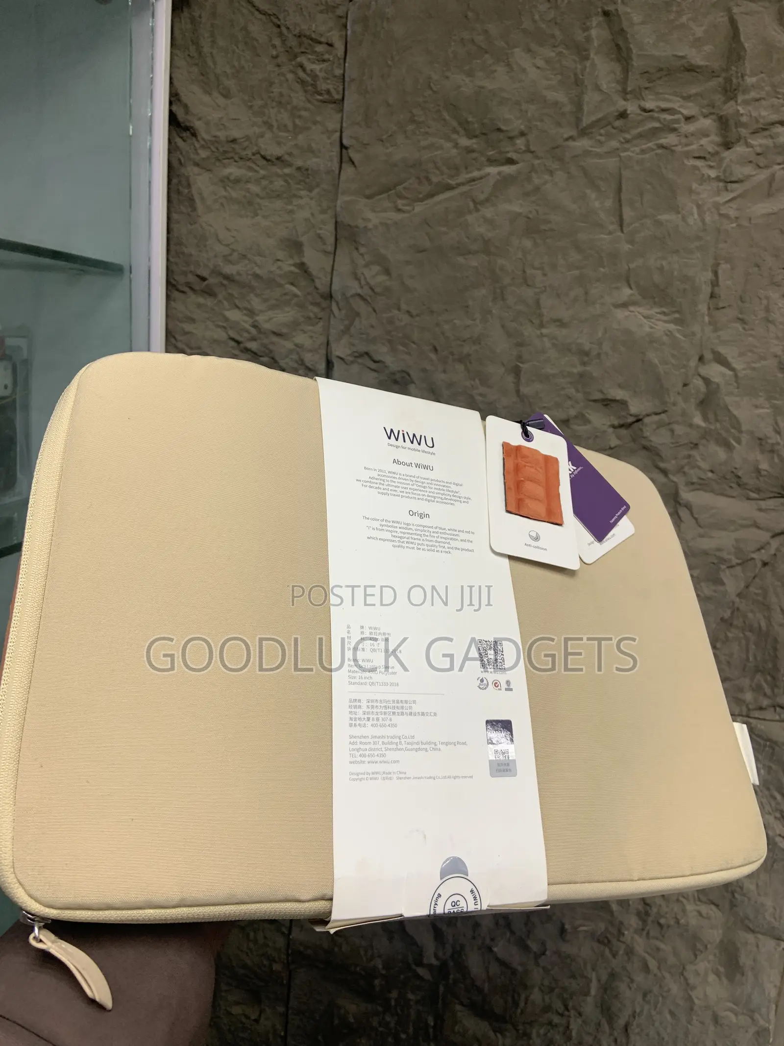 Wiwu Laptop Bag 13-Inch to 14-Inches.