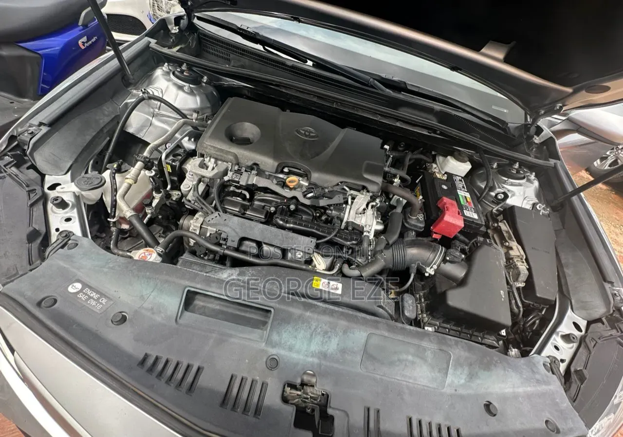 Toyota Camry 2020 Silver