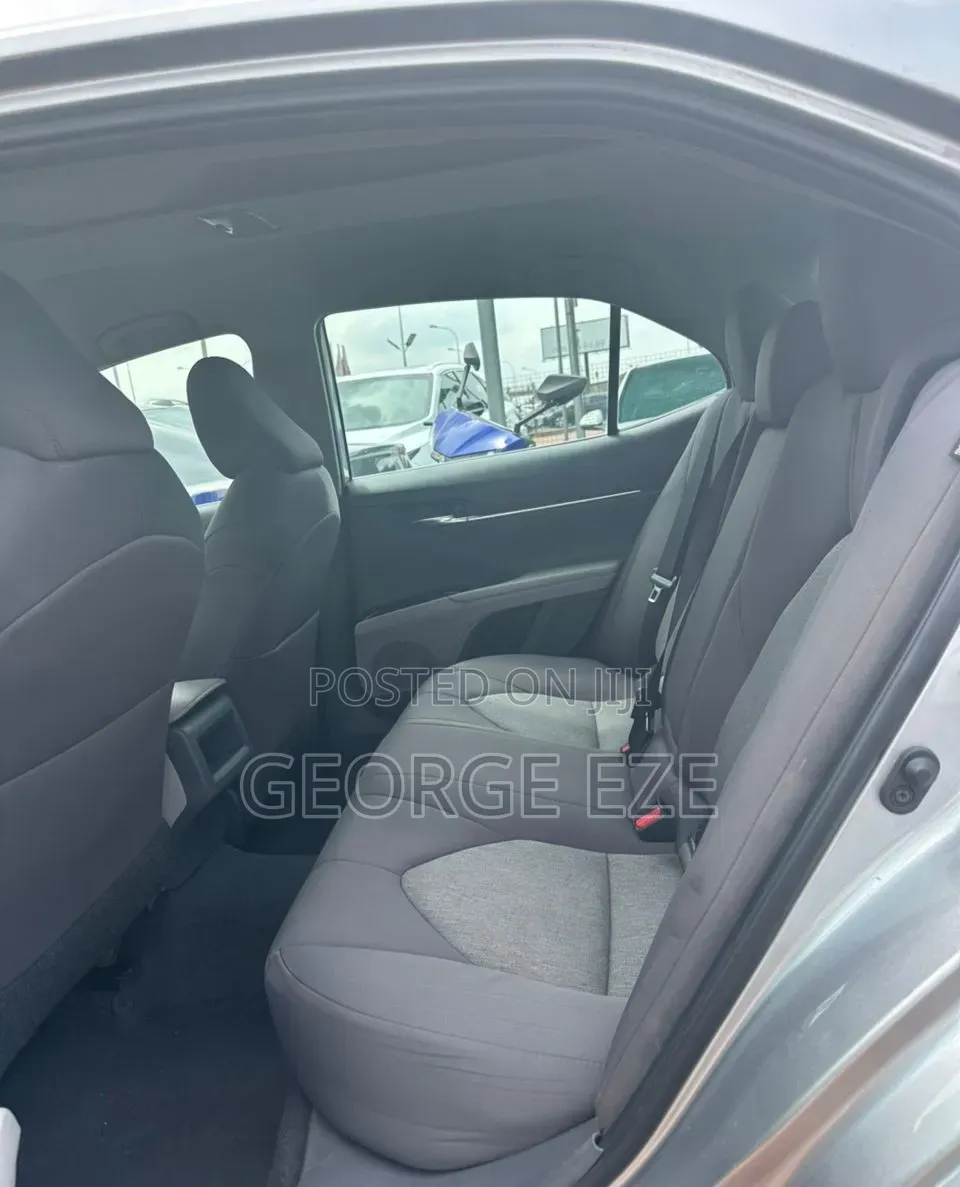 Toyota Camry 2020 Silver