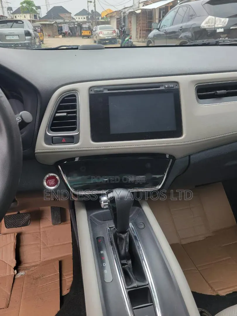Honda HR-V 4dr SUV (1.5L 4cyl CVT) 2016 Silver