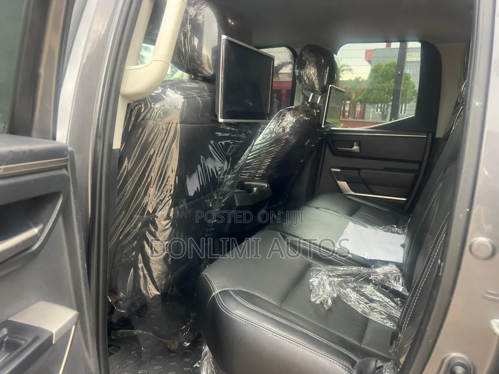 Toyota Tundra 2023 Black