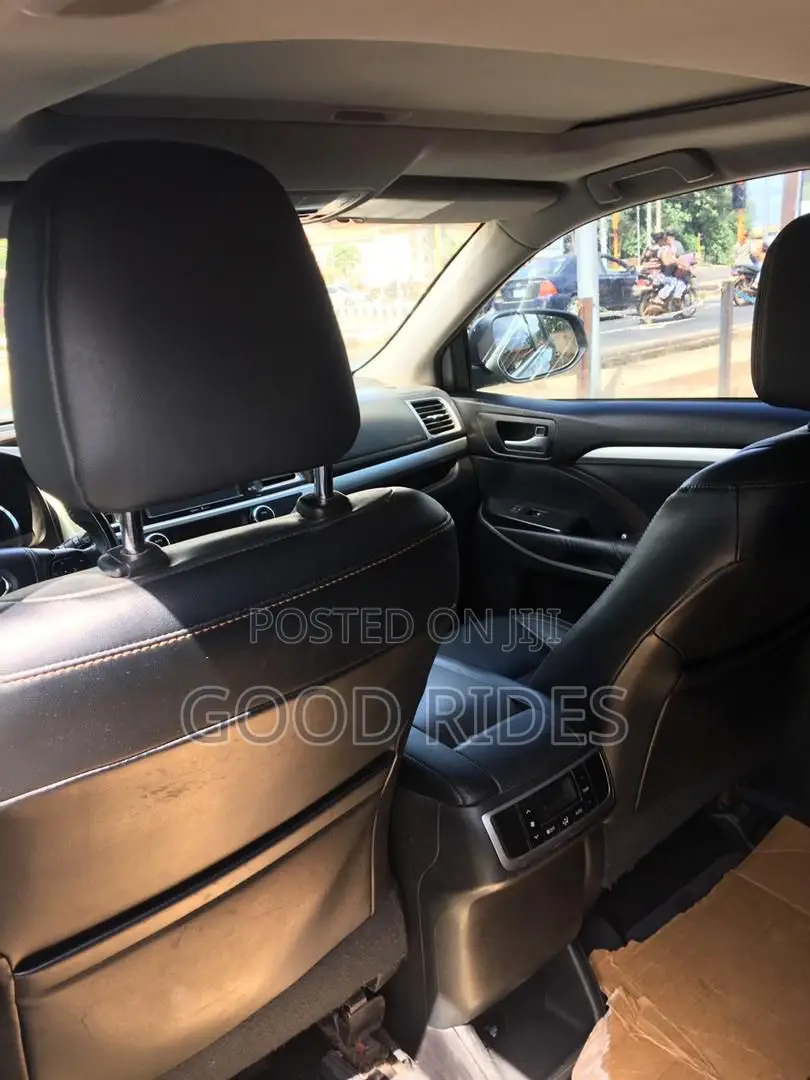 Toyota Highlander XLE V6 4x4 (3.5L 6cyl 6A) 2016 Black