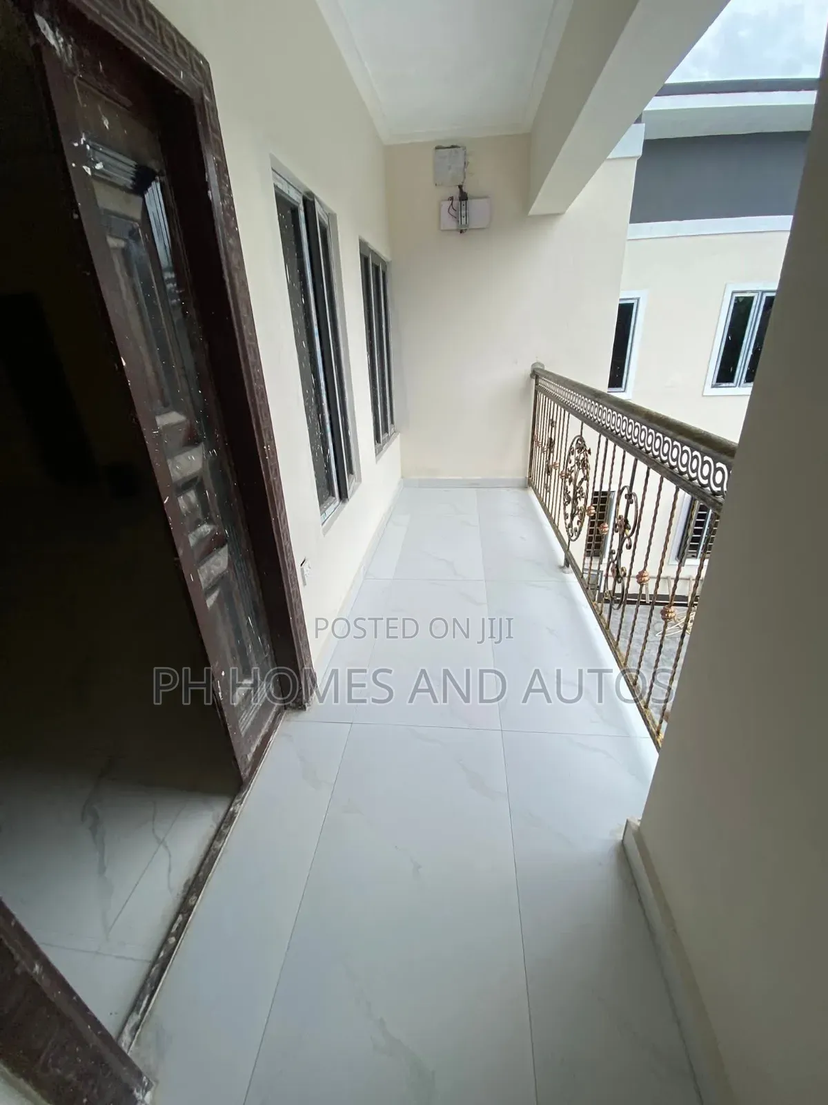 3bdrm Apartment in Peter Odili Road, Trans Amadi for rent