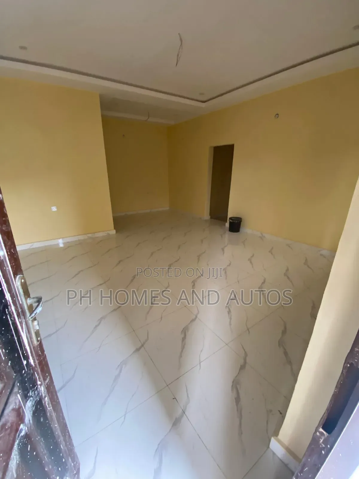3bdrm Apartment in Peter Odili Road, Trans Amadi for rent