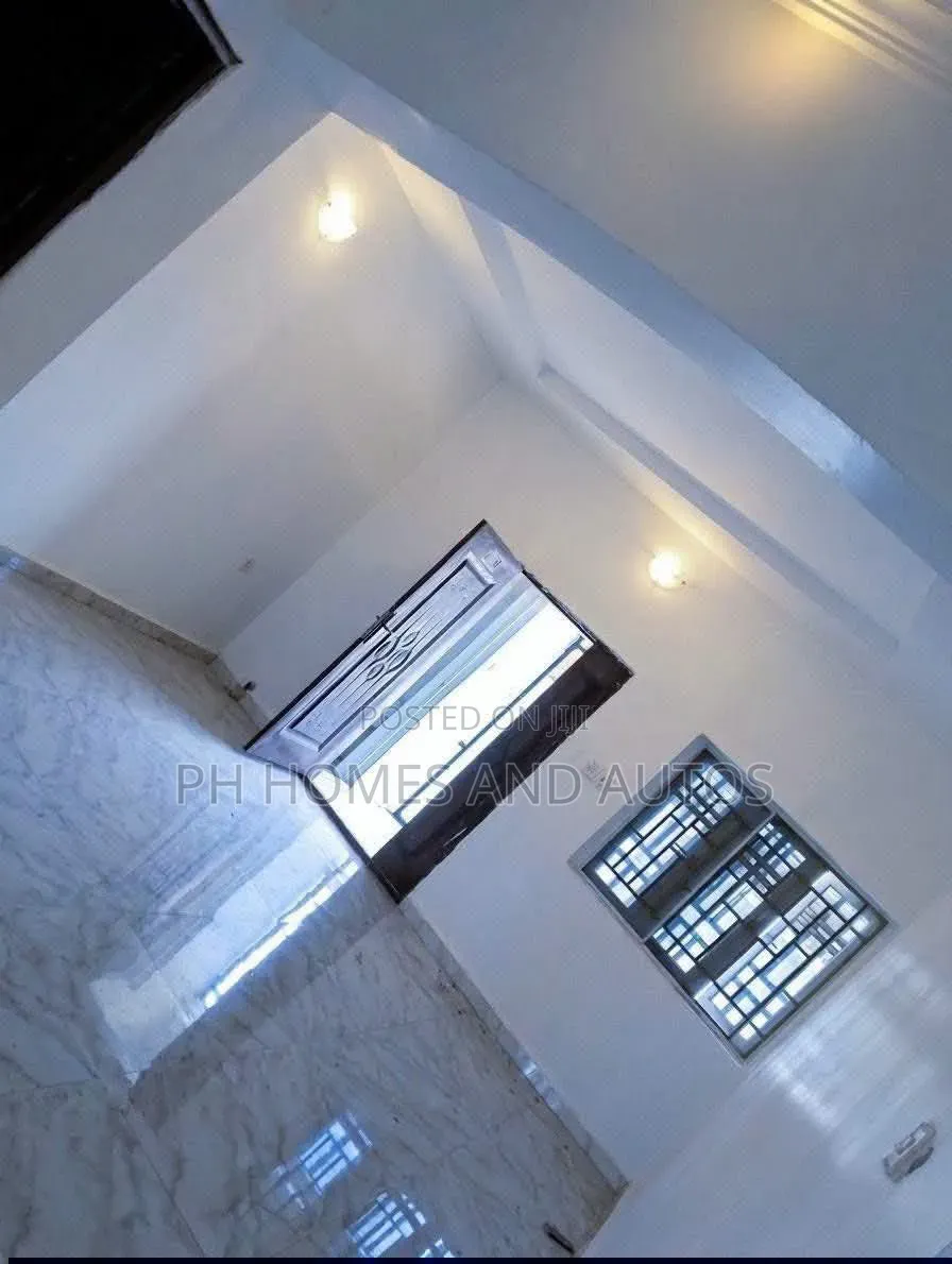 2bdrm Apartment in Peter Odili Road, Trans Amadi for rent