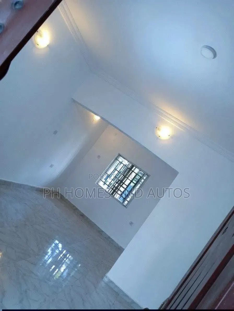 2bdrm Apartment in Peter Odili Road, Trans Amadi for rent