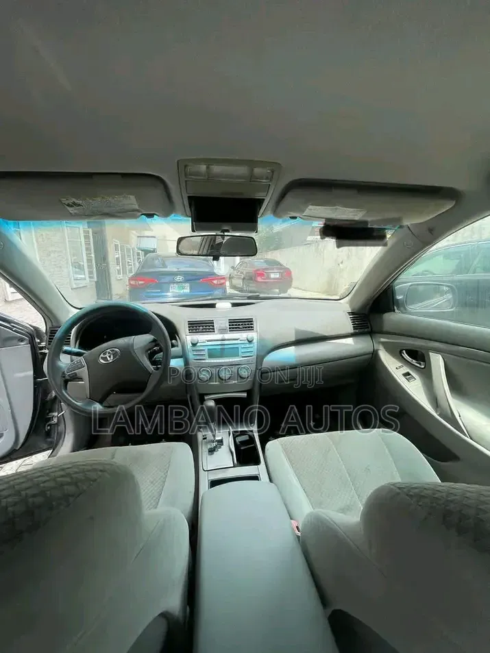Toyota Camry 2010 Gray