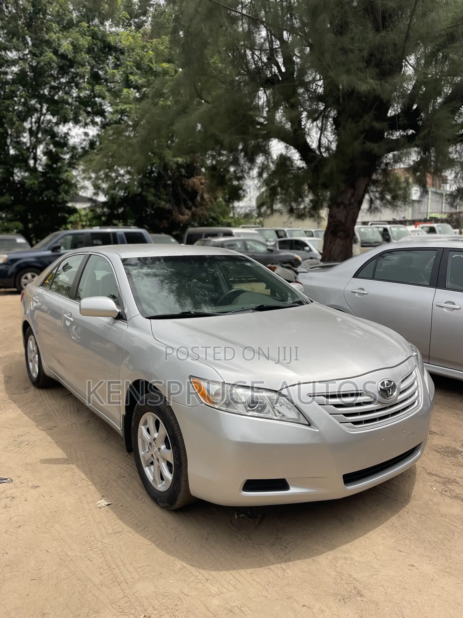 Toyota Camry LE 4dr Sedan (2.4L 4cyl 5A) 2009 Silver