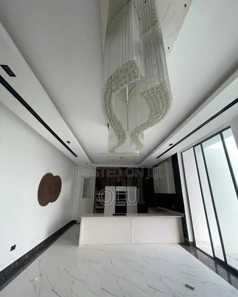 6bdrm Duplex in Cowrie Creek Estate for sale